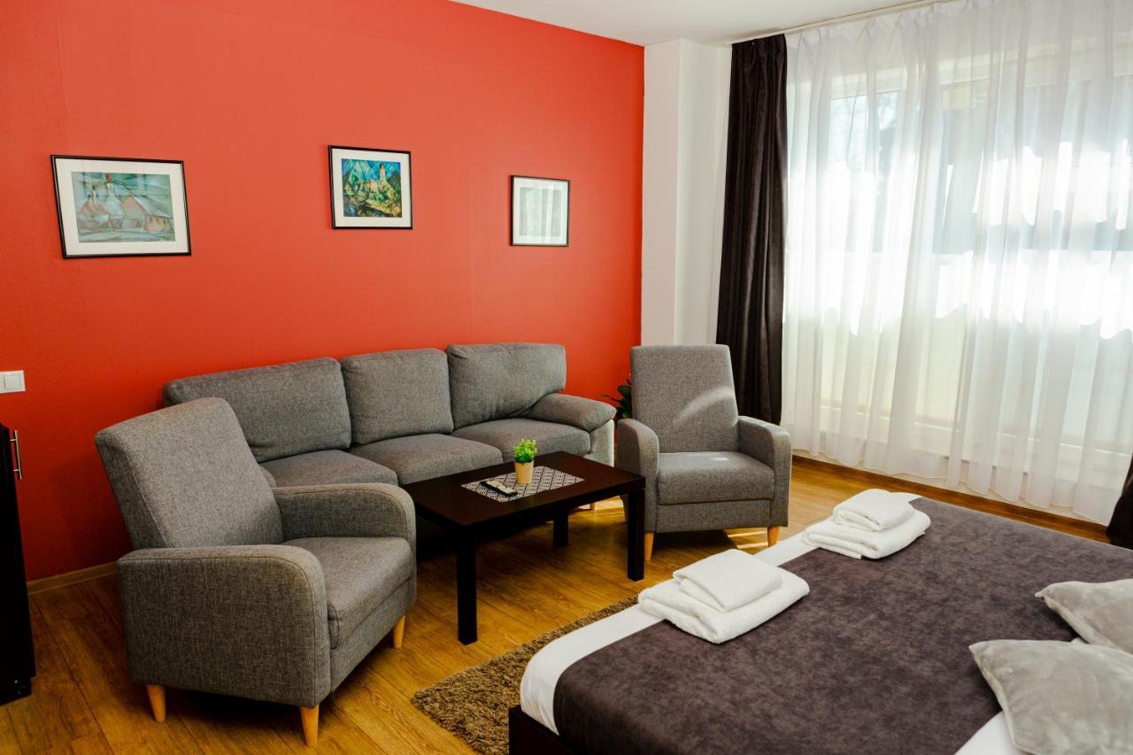 Bed & Breakfast Pensiunea Pictorilor 3*