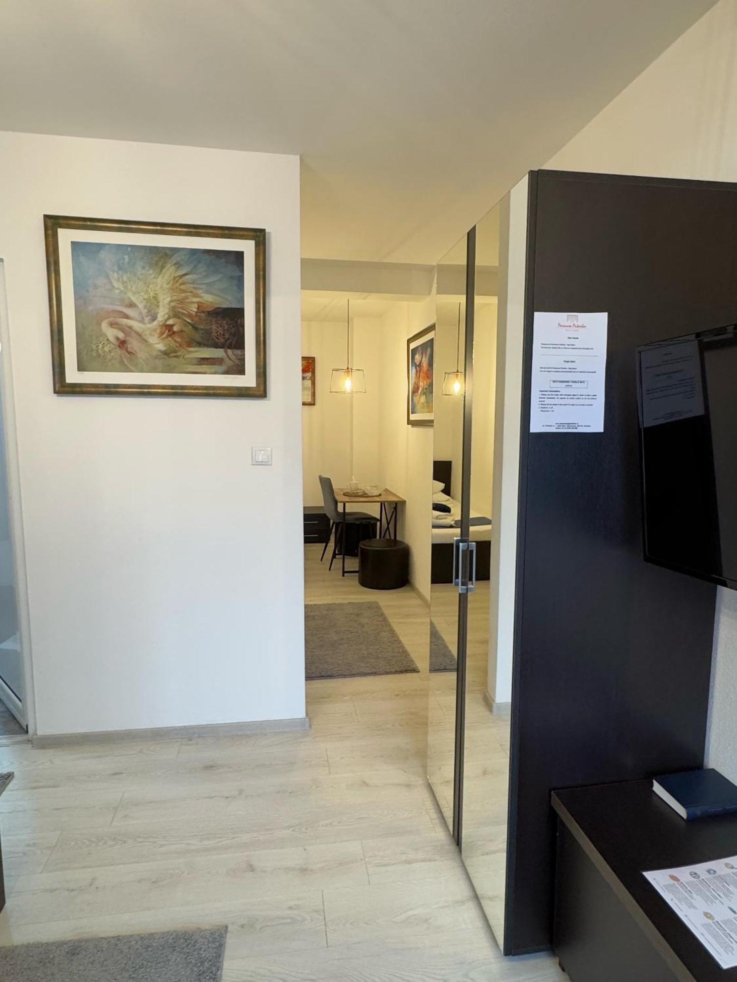 Pensiunea Pictorilor Bed & Breakfast 3*