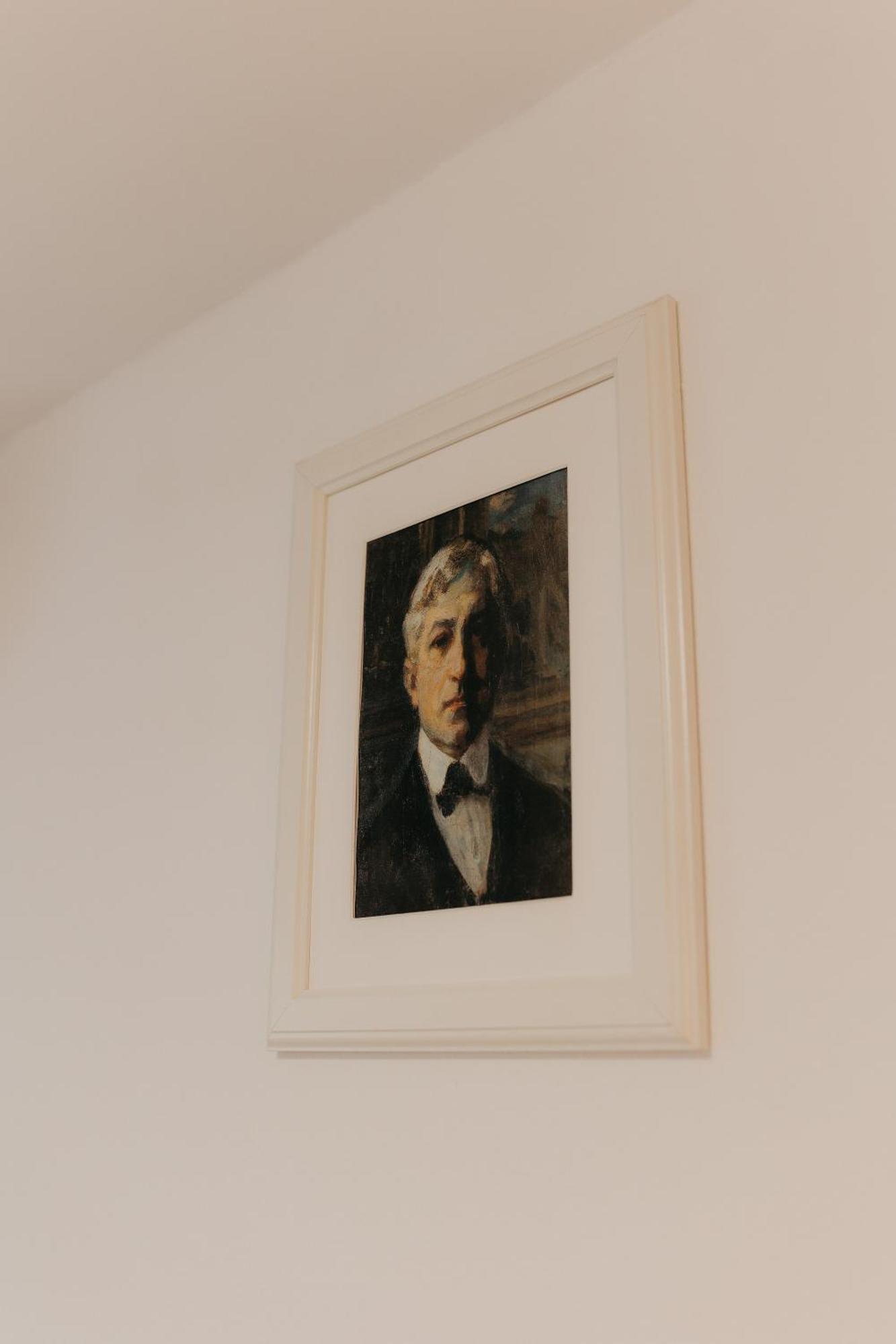 Pensiunea Pictorilor Bed & Breakfast 3*